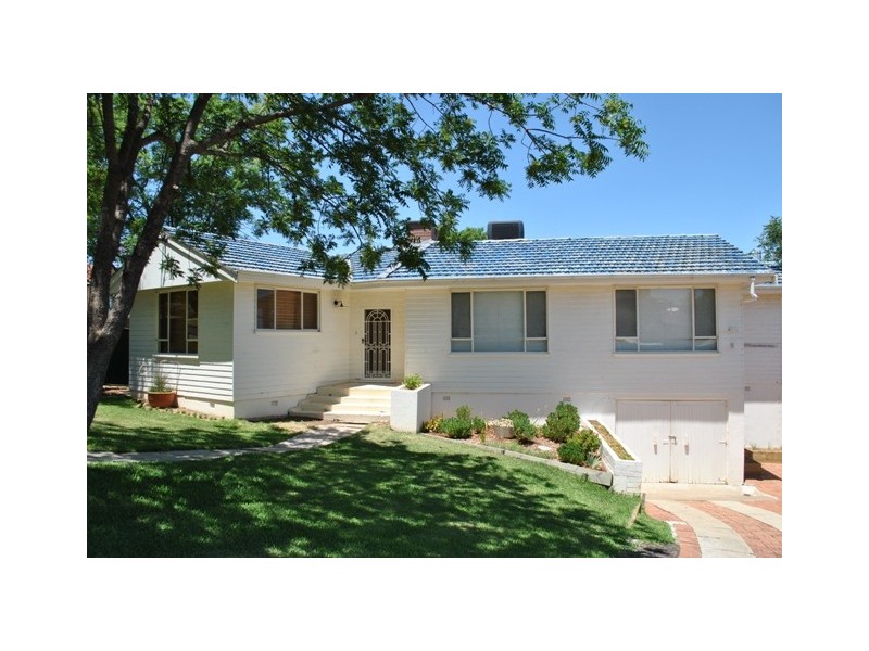 7 Burnside Ave, Tamworth NSW 2340