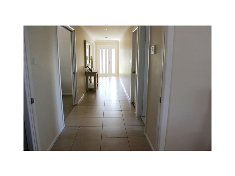 53 The Heights, Tamworth NSW 2340