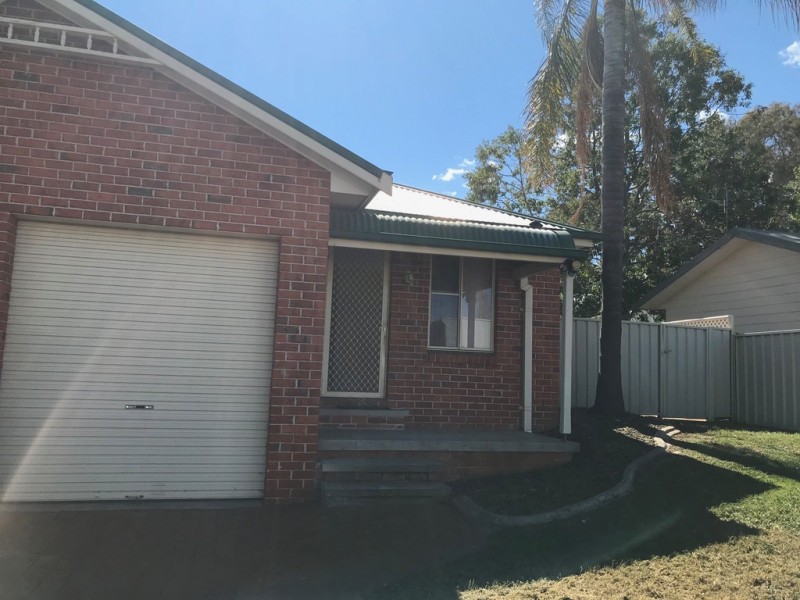 2/8 Curlew Crescent, Tamworth NSW 2340