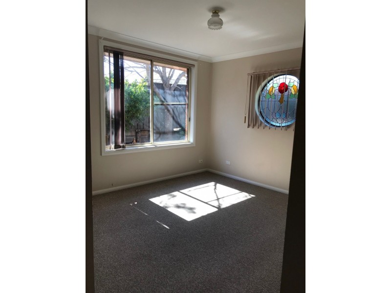 2/8 Curlew Crescent, Tamworth NSW 2340