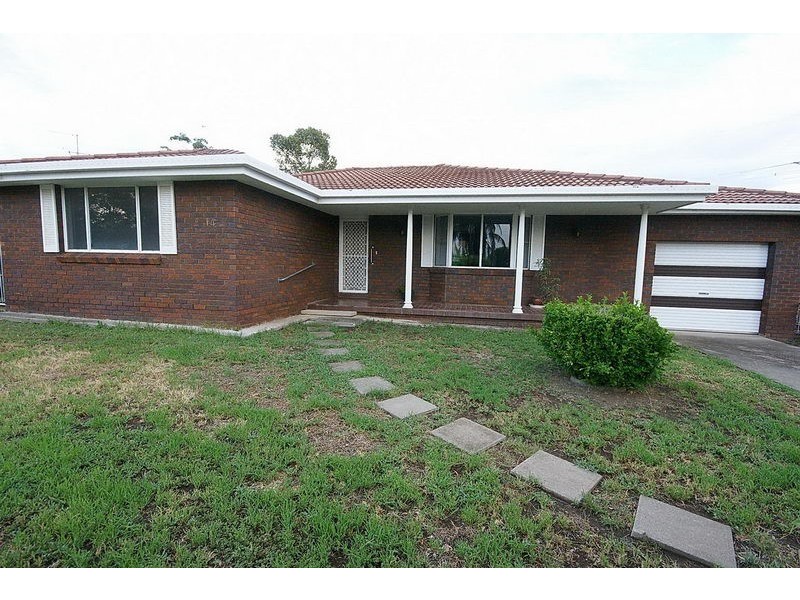 14 Allawah Street, Tamworth NSW 2340