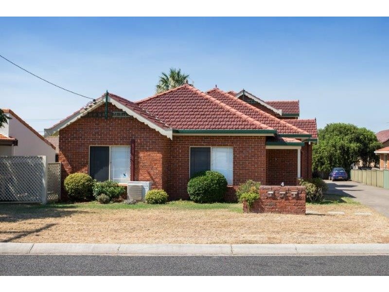 1/4 Cowper Close, Tamworth NSW 2340