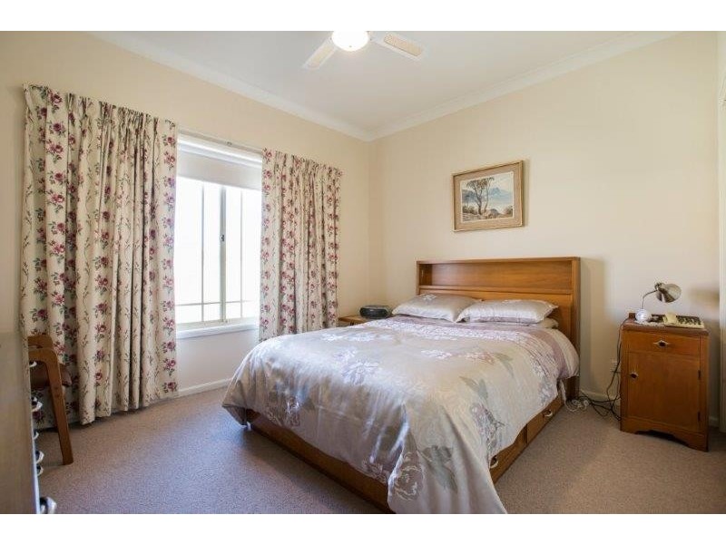 1/4 Cowper Close, Tamworth NSW 2340