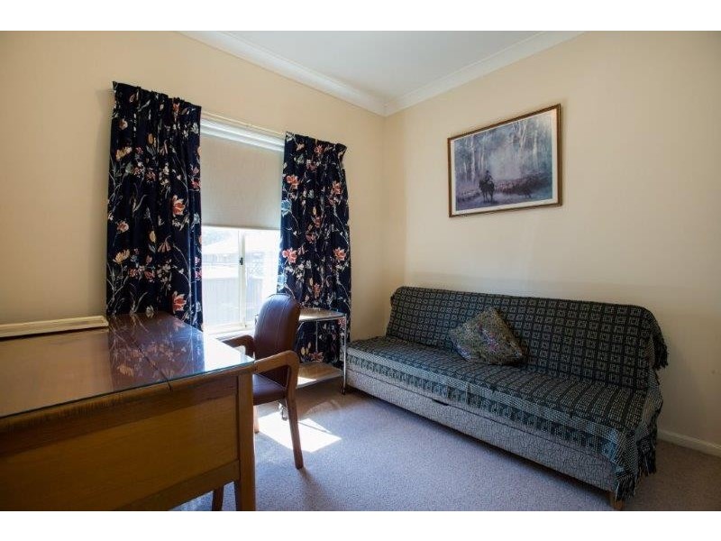 1/4 Cowper Close, Tamworth NSW 2340