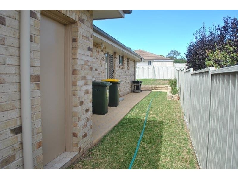 9A Baker Close, Tamworth NSW 2340