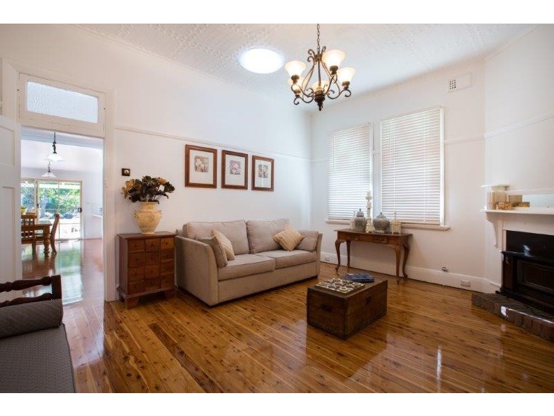 62 Carthage Street, Tamworth NSW 2340