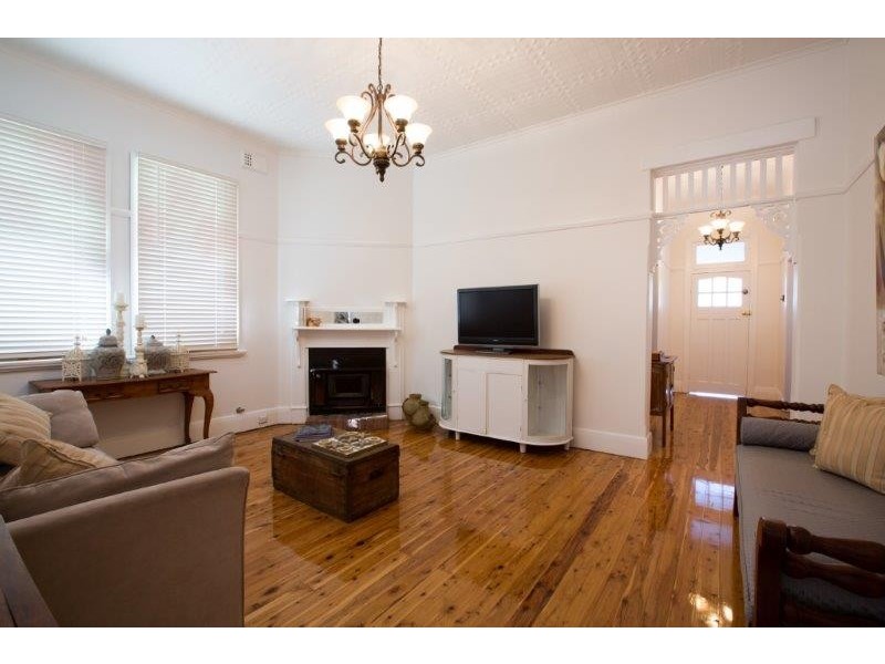 62 Carthage Street, Tamworth NSW 2340