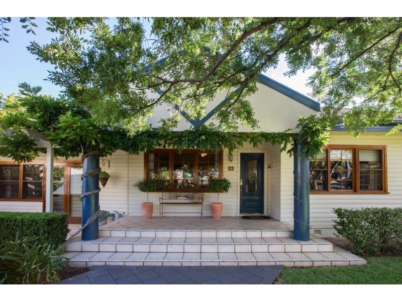 7 Marnola Crescent, Tamworth NSW 2340