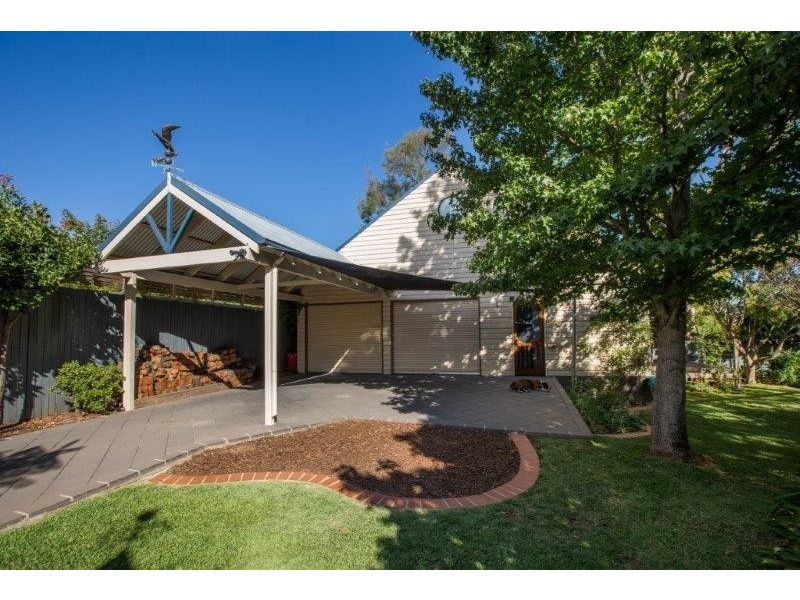 7 Marnola Crescent, Tamworth NSW 2340