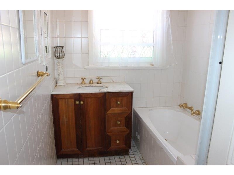 65 Denne Street, Tamworth NSW 2340