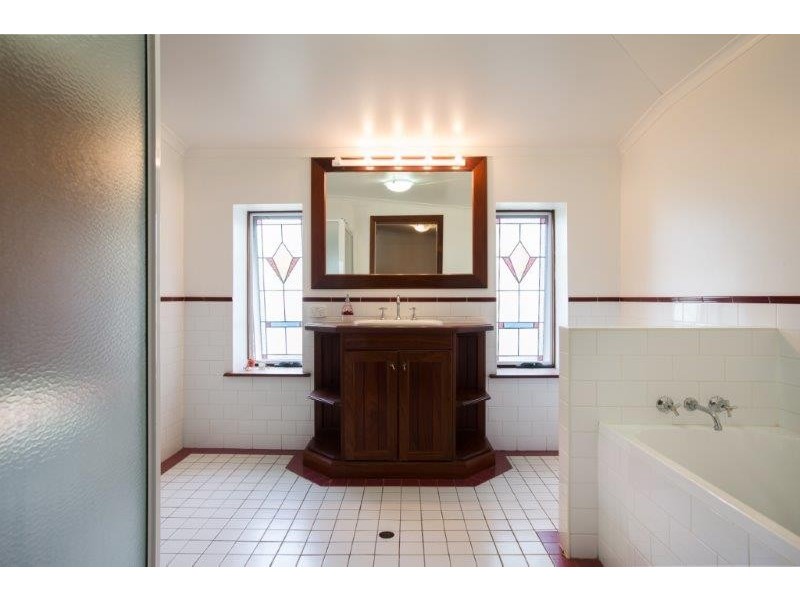 180 Carthage Street, Tamworth NSW 2340