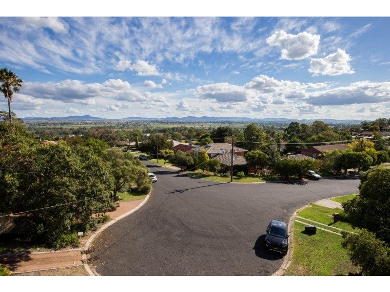 51 Yarmouth Parade, Tamworth NSW 2340