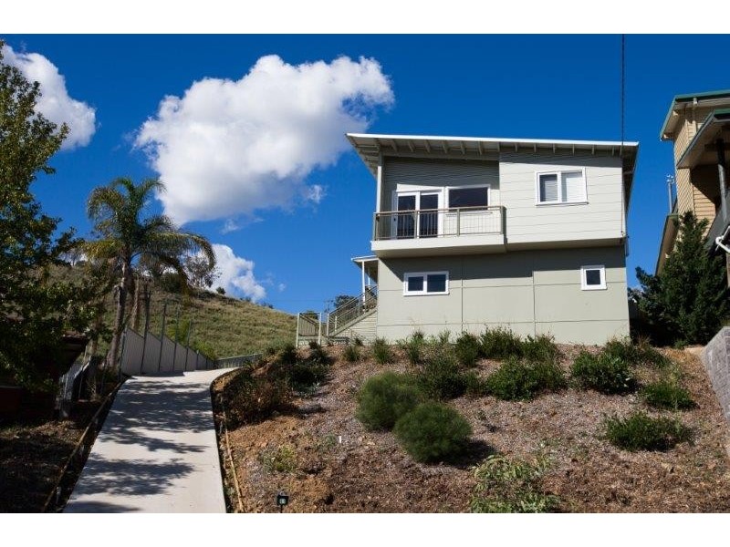 51 Yarmouth Parade, Tamworth NSW 2340
