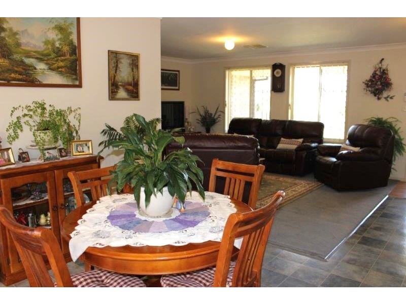 50 Greg Norman Drive, Tamworth NSW 2340