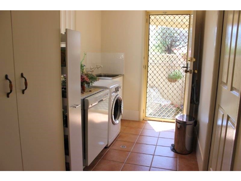 50 Greg Norman Drive, Tamworth NSW 2340