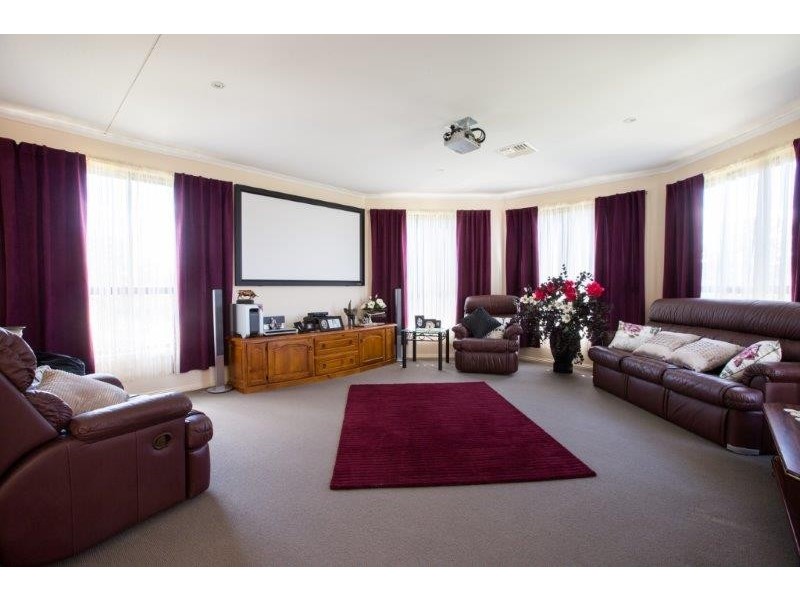 31 Leehy Court, Tamworth NSW 2340