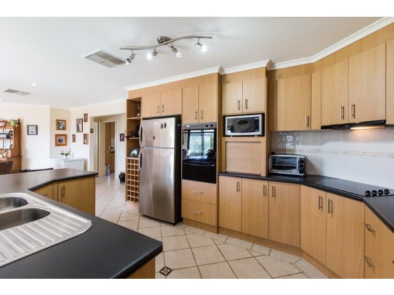 31 Leehy Court, Tamworth NSW 2340