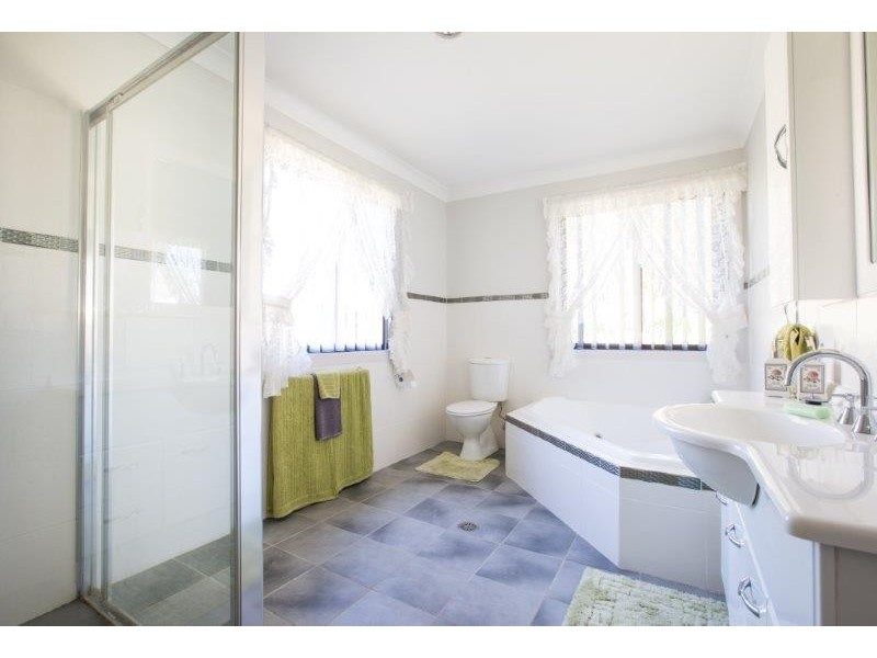 31 Leehy Court, Tamworth NSW 2340