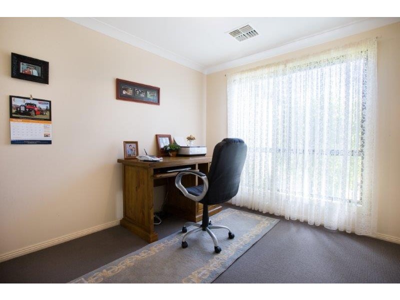 31 Leehy Court, Tamworth NSW 2340