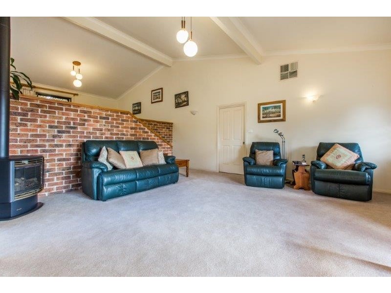 3 Gouldian Way, Tamworth NSW 2340