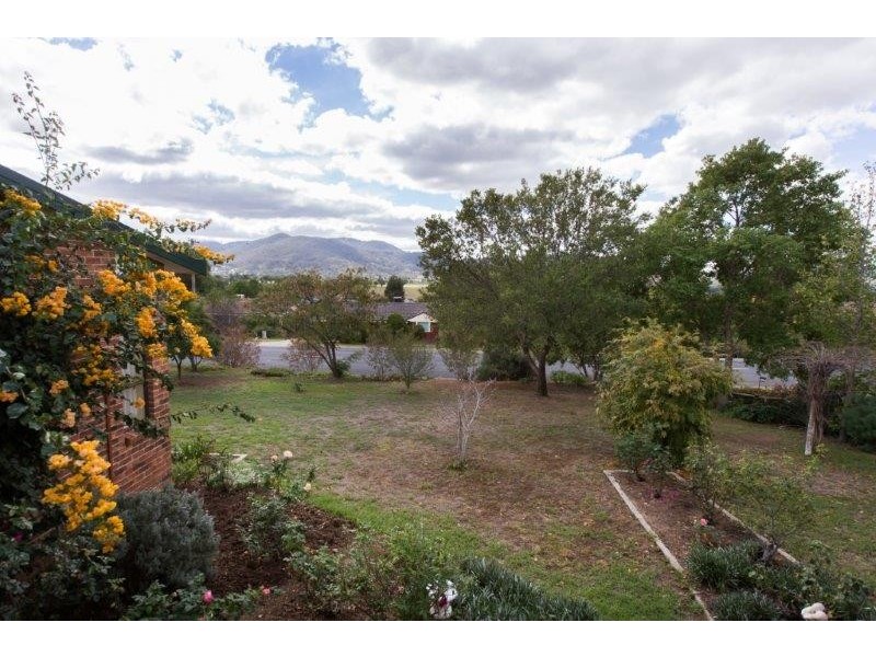 3 Gouldian Way, Tamworth NSW 2340