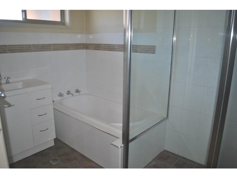 15 Campbell Road, Tamworth NSW 2340