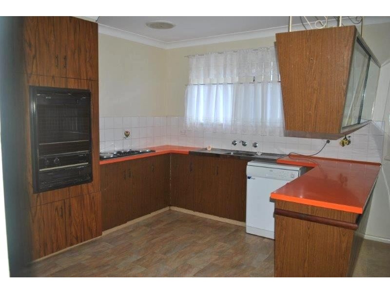 15 Campbell Road, Tamworth NSW 2340