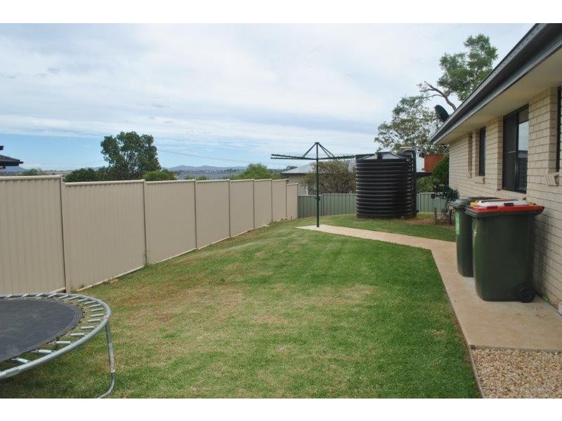 2 Mountain Gums Road, Tamworth NSW 2340