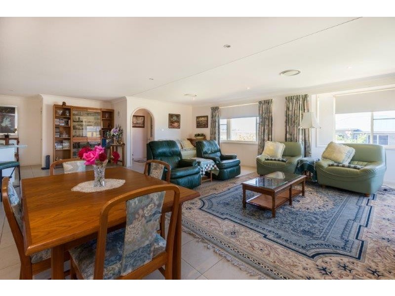 34 Garden Street, Kootingal NSW 2352