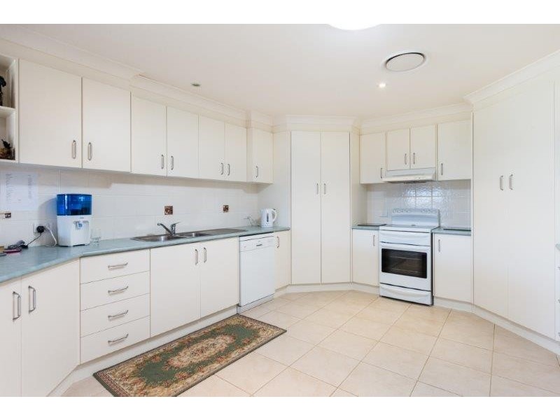 34 Garden Street, Kootingal NSW 2352