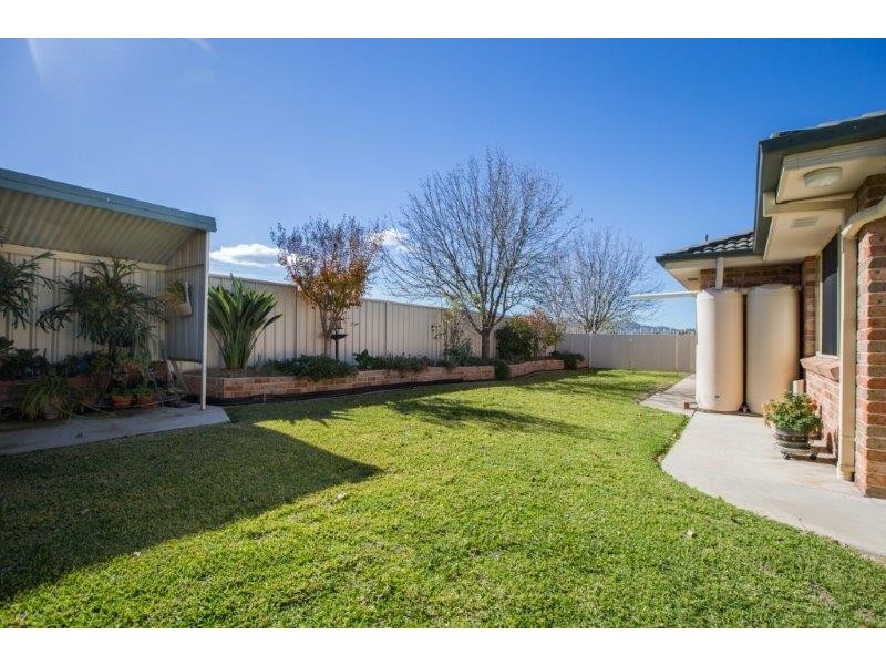 34 Garden Street, Kootingal NSW 2352