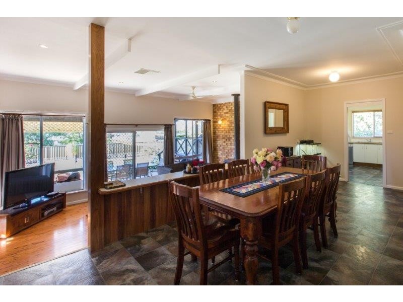 10 Darrell Road, Tamworth NSW 2340