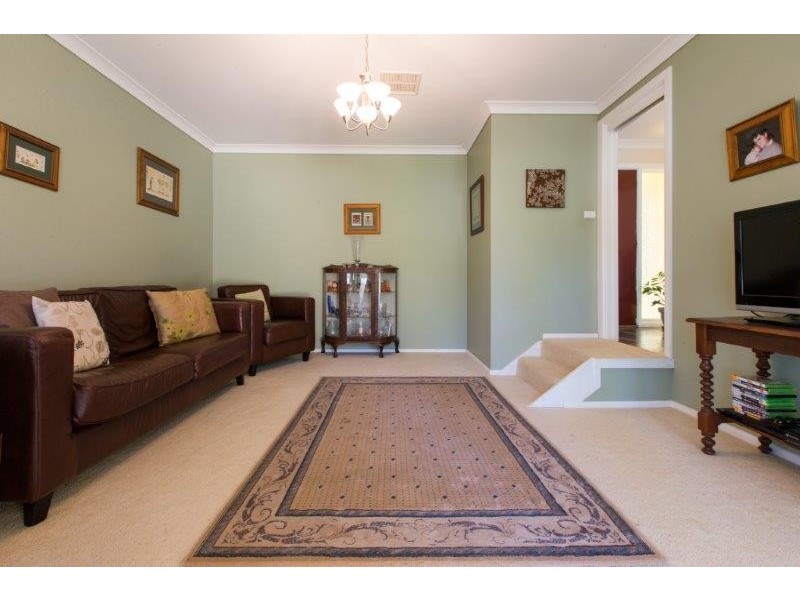 10 Darrell Road, Tamworth NSW 2340