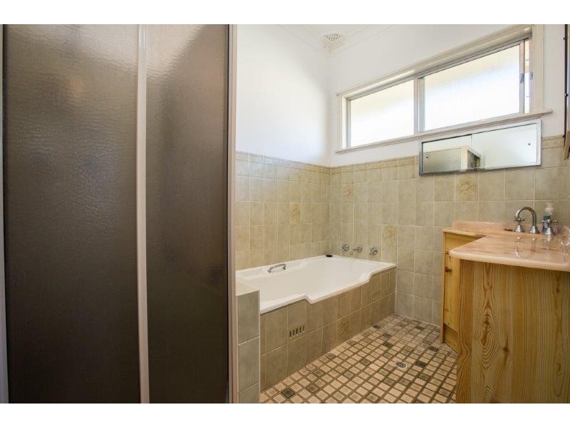 10 Darrell Road, Tamworth NSW 2340
