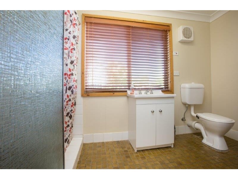 10 Darrell Road, Tamworth NSW 2340