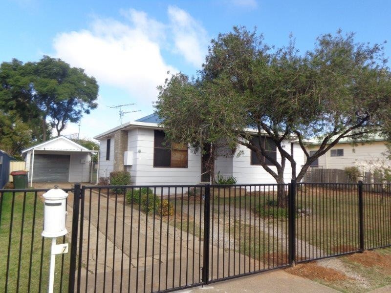 17 Bruce Street, Tamworth NSW 2340