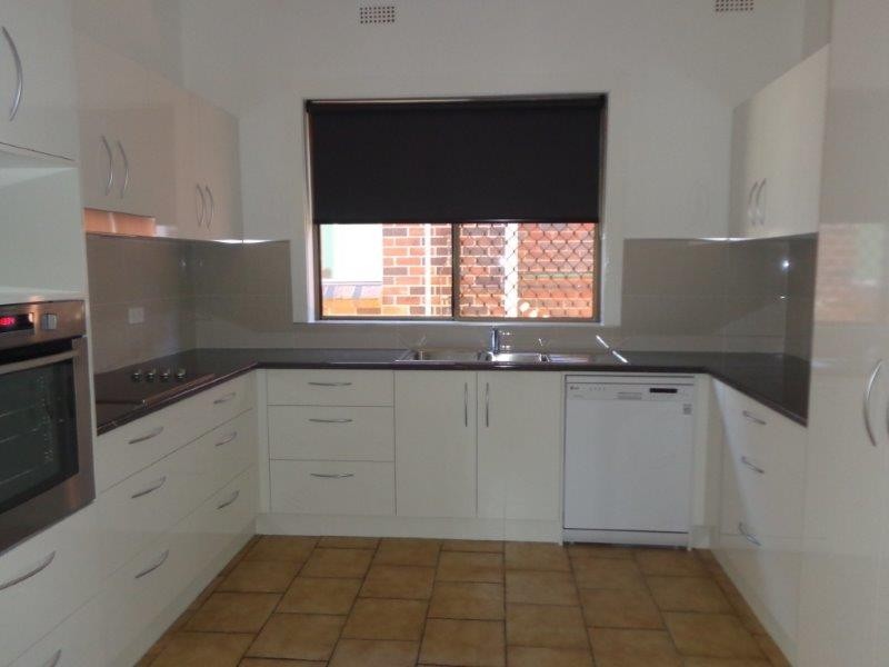 36 White Street, Tamworth NSW 2340