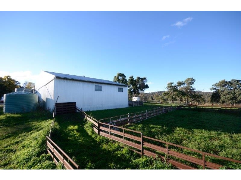 “Yarrawonga” New England Highway, Kentucky NSW 2354