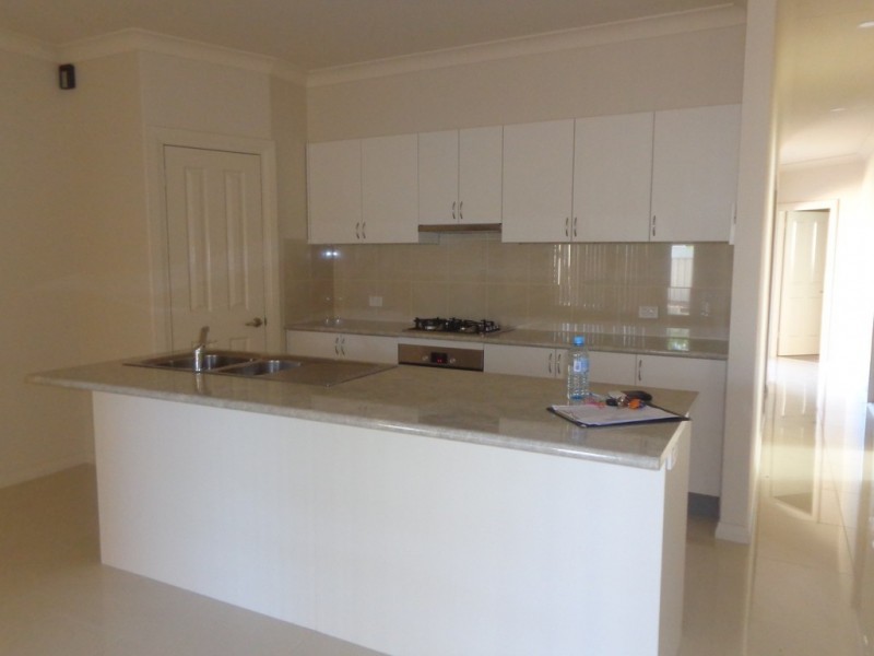 1/8 Lindon Crescent, Kootingal NSW 2352