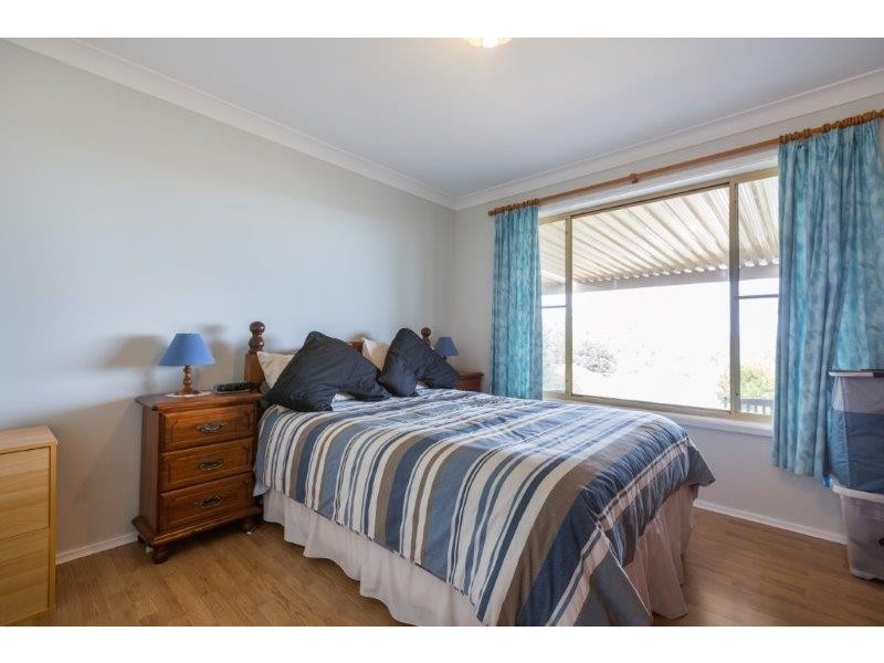 43 Valley Drive, Tamworth NSW 2340