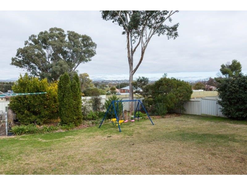 43 Valley Drive, Tamworth NSW 2340