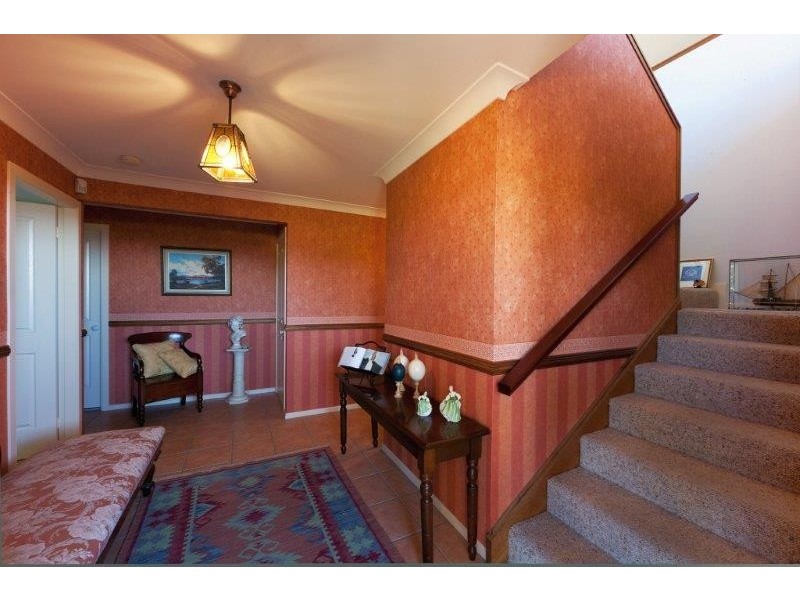 11 Bradley Place, Tamworth NSW 2340