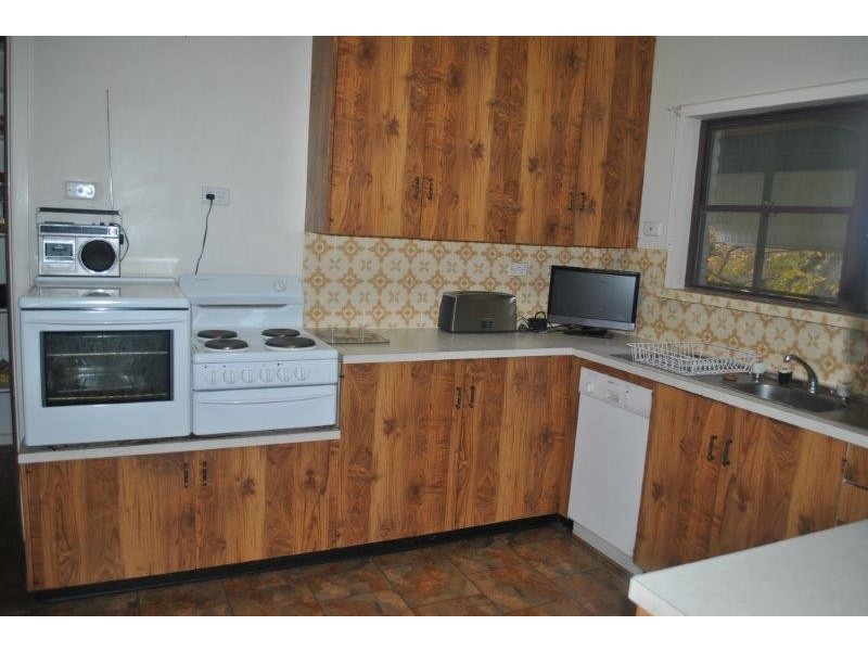 2 Darrell Road, Tamworth NSW 2340