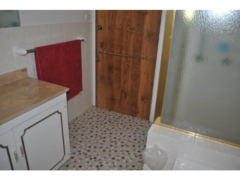 2 Darrell Road, Tamworth NSW 2340