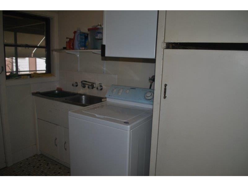 2 Darrell Road, Tamworth NSW 2340