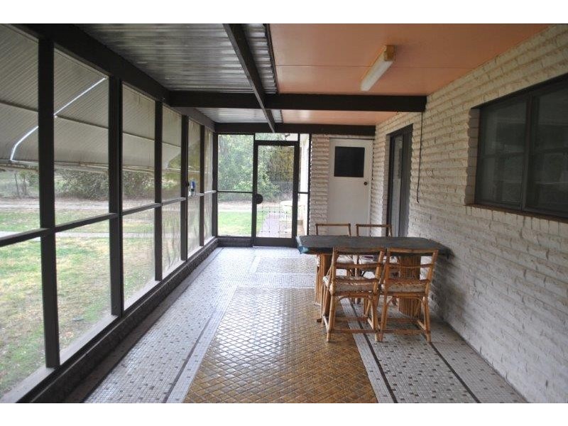 2 Darrell Road, Tamworth NSW 2340