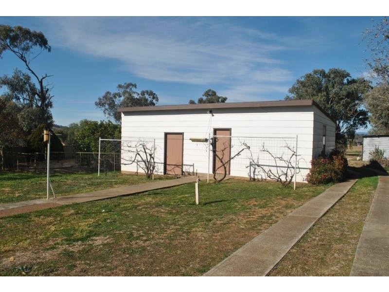 2 Darrell Road, Tamworth NSW 2340