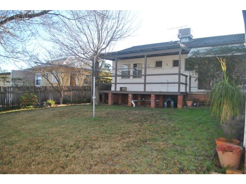125 Rawson Avenue, Tamworth NSW 2340