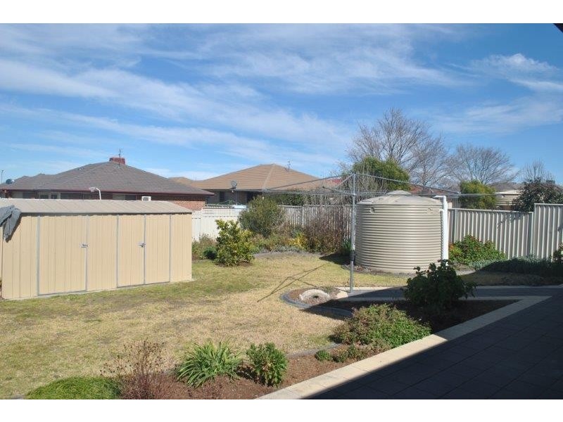 8 Kalinda Place, Tamworth NSW 2340