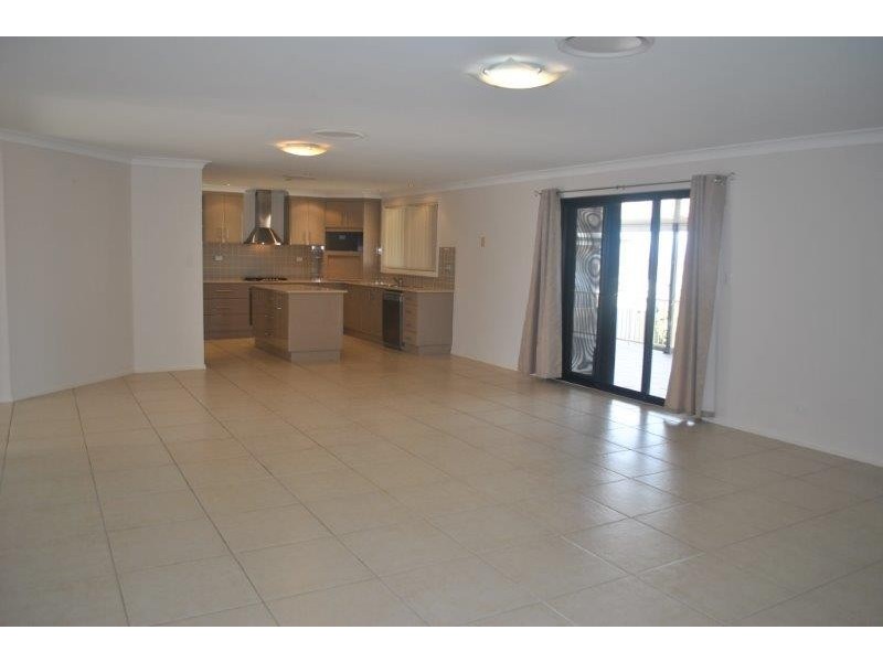 8 Kalinda Place, Tamworth NSW 2340